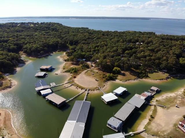 House for sale in Pottsboro, Texas