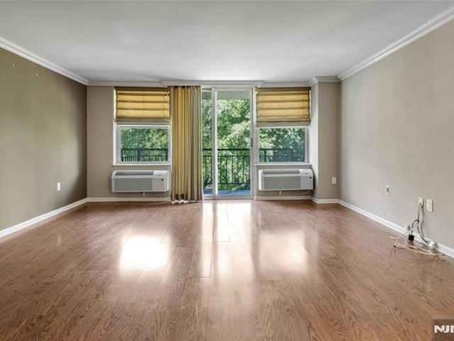 Condo for sale in Passaic, New Jersey