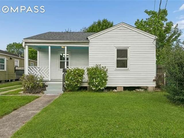 Property for rent in Canoga Park, California