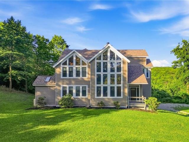 House for sale in Indian Head, Pennsylvania