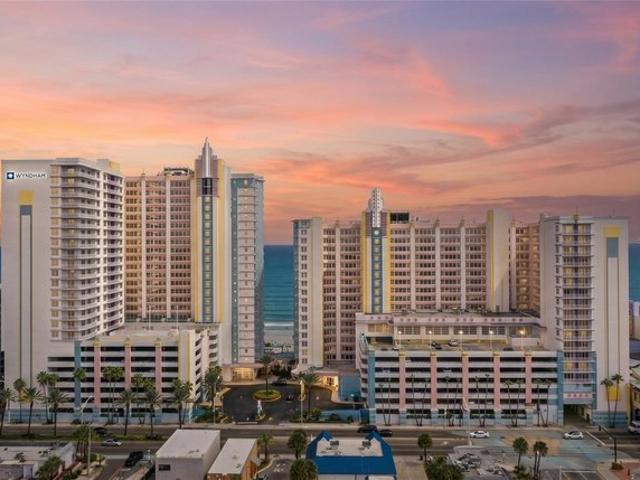 Condo for sale in Daytona Beach, Florida