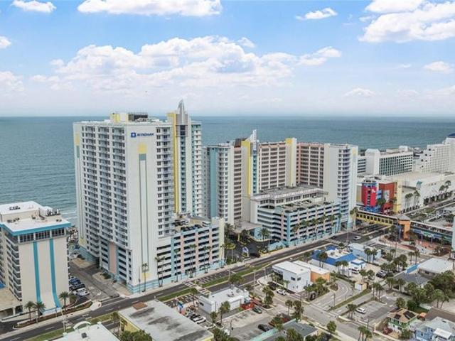 Condo for sale in Daytona Beach, Florida