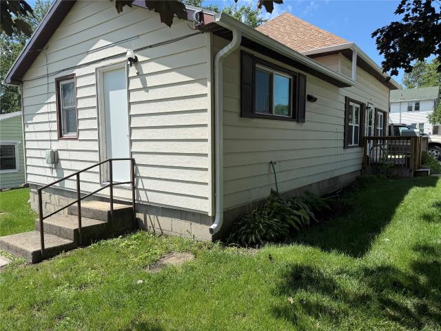 House for sale in Osceola, Iowa