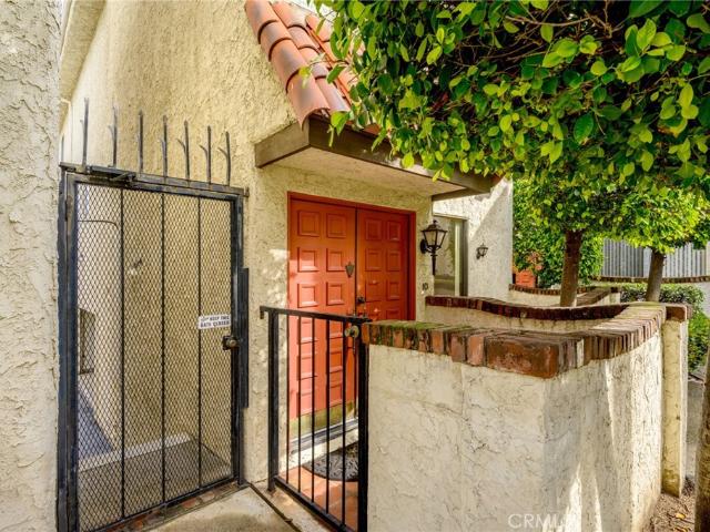 Townhouse for sale in Glendale, California