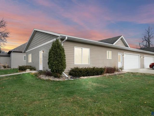 Townhouse for sale in Hartford, South Dakota