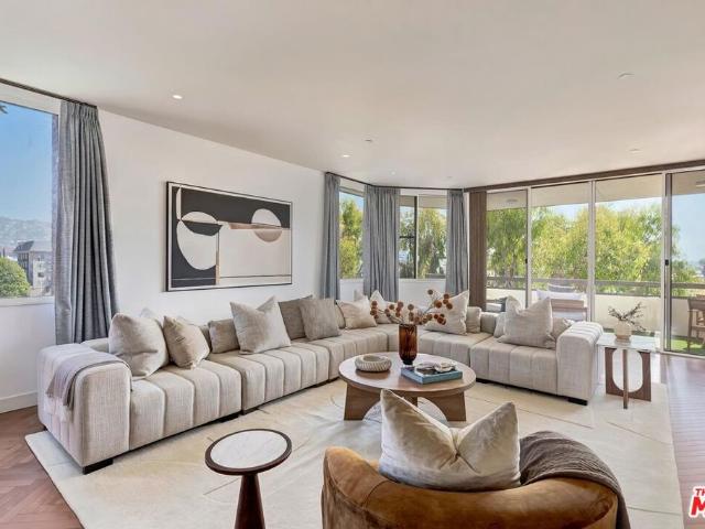Condo for sale in Beverly Hills, California