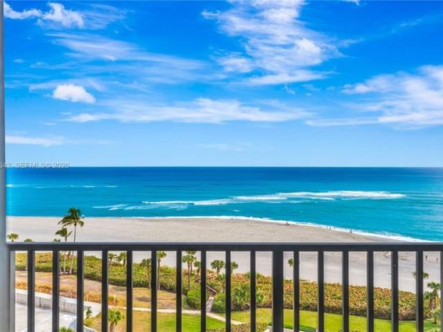 Condo for sale in Jupiter, Florida