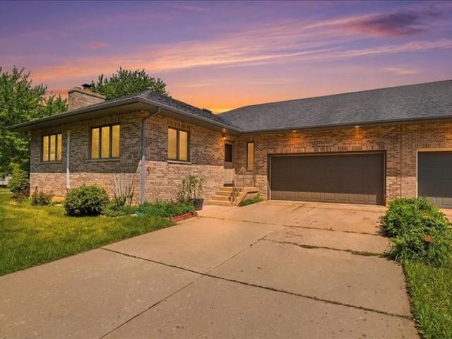 Townhouse for sale in Hampshire, Illinois
