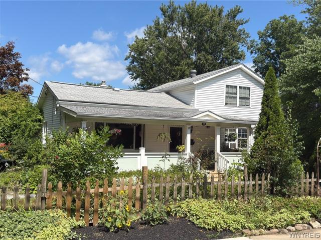 House for sale in Niagara, New York