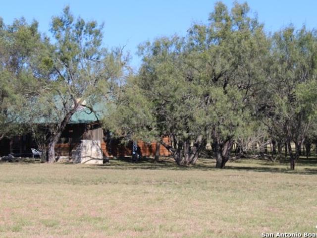 House for sale in Utopia, Texas