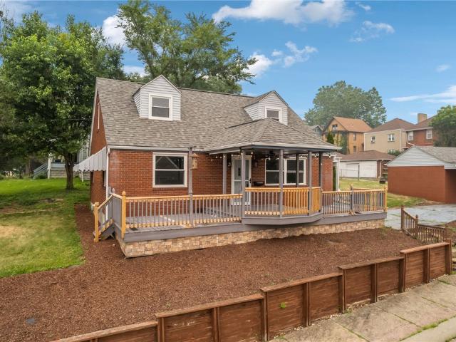 House for sale in New Kensington, Pennsylvania