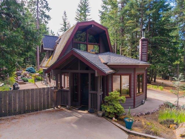 House for sale in Mount Shasta, California