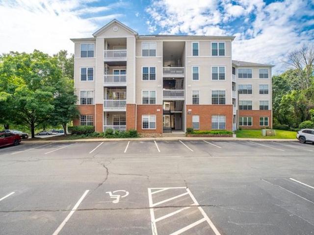 Condo for sale in Virginia