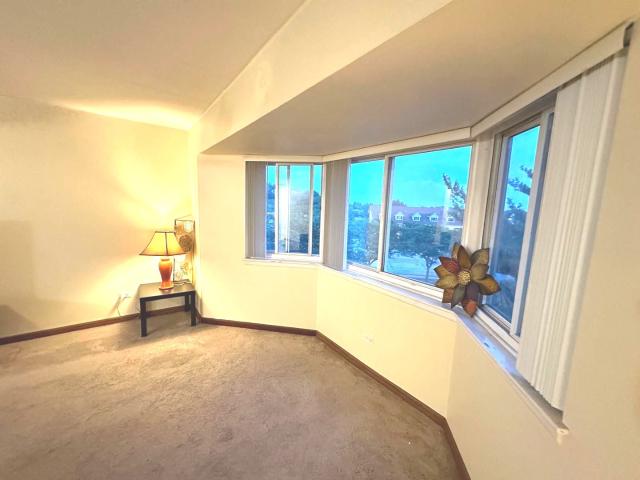Condo for sale in Schaumburg, Illinois