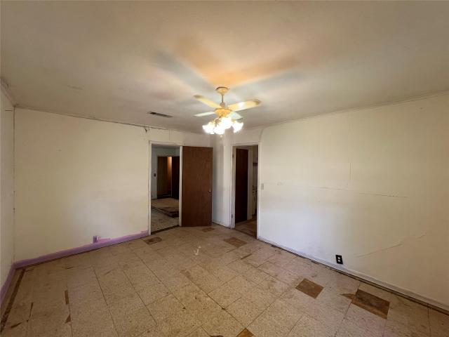 House for sale in Milam, Texas
