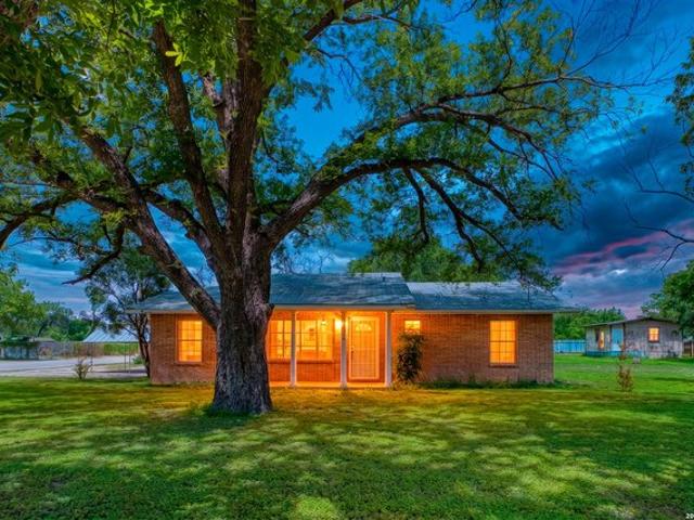 House for sale in Uvalde, Texas