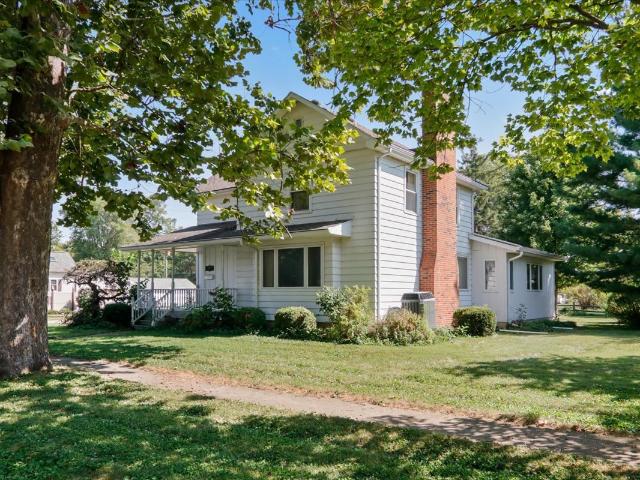 House for sale in Flanagan, Livingston County