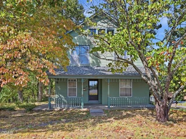 House for sale in Neosho, Missouri