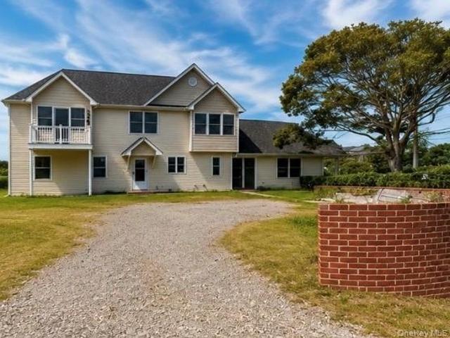 House for sale in Bohemia, New York