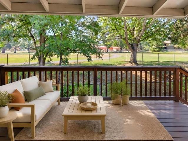 Condo for sale in Oregonia