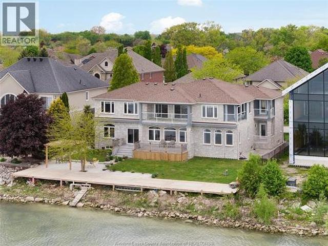 House for sale in Ontario