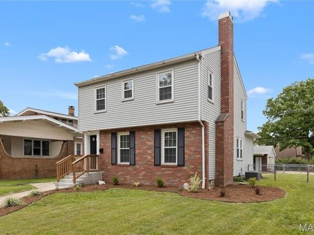House for sale in Wood River, Illinois