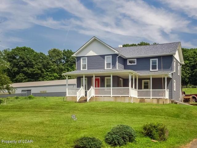 House for sale in Harveys Lake, Pennsylvania