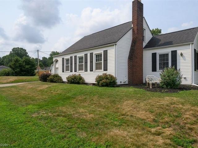 House for sale in Dover, Ohio