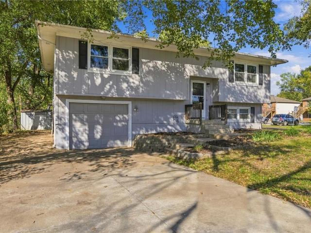 House for sale in Spring Hill, Johnson County