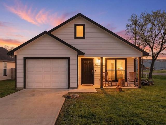 House for sale in Itasca, Texas