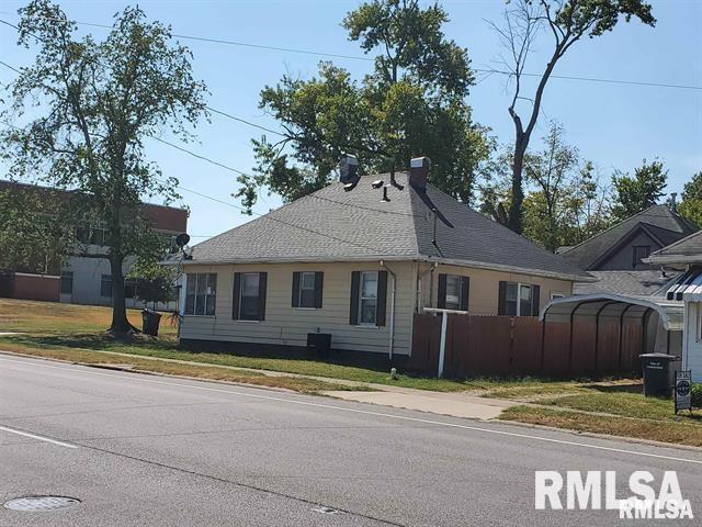 House for sale in Carbondale, Illinois