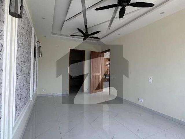 House for sale in 8 ڈی ایچ اے فیز, کراچی ڈویژن