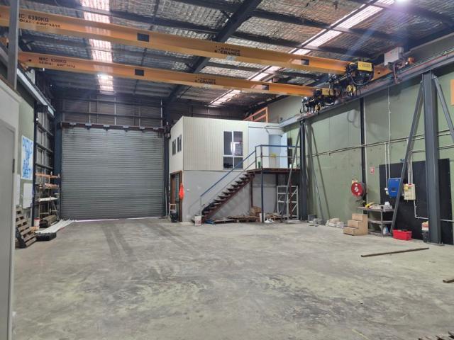Warehouse for rent in Toombul, Queensland