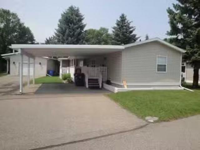 House for sale in Lethbridge, Alberta