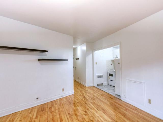 Apartment for rent in St. Leonard's, Quebec