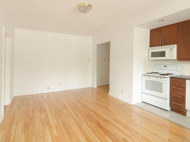 Apartment for rent in St. Leonard's, Quebec