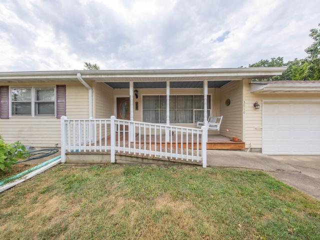 House for sale in Willow Springs, Howell County