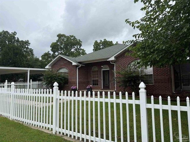 House for sale in Mc David, Florida