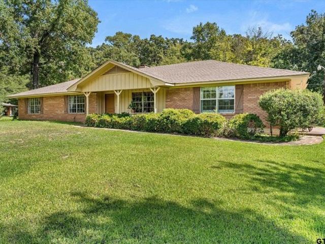 House for sale in Mount Pleasant, Titus County