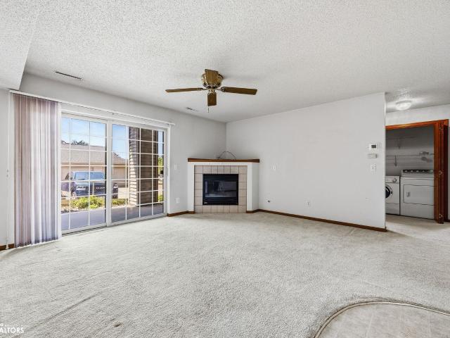 Condo for sale in Linn, Iowa