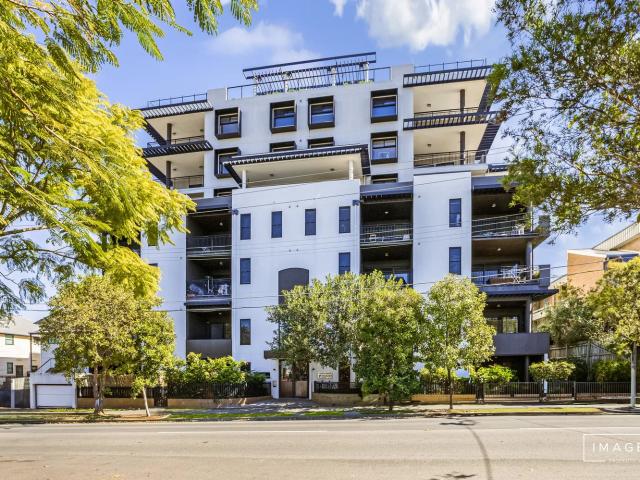 Apartment for rent in Indooroopilly, Greater Brisbane