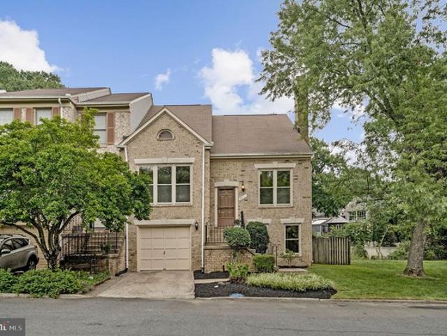 Townhouse for sale in Virginia