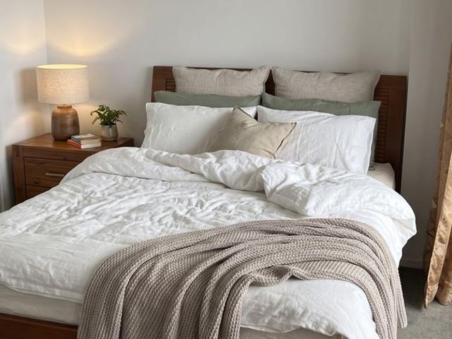 Apartment for rent in Te Tōangaroa, Auckland