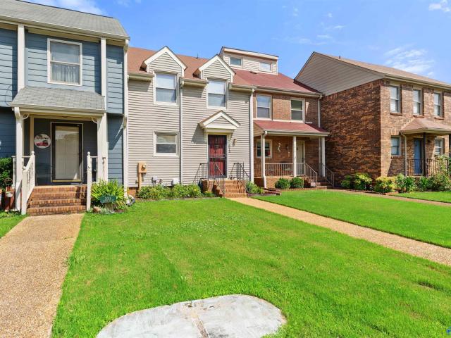 Townhouse for sale in Huntsville, Alabama
