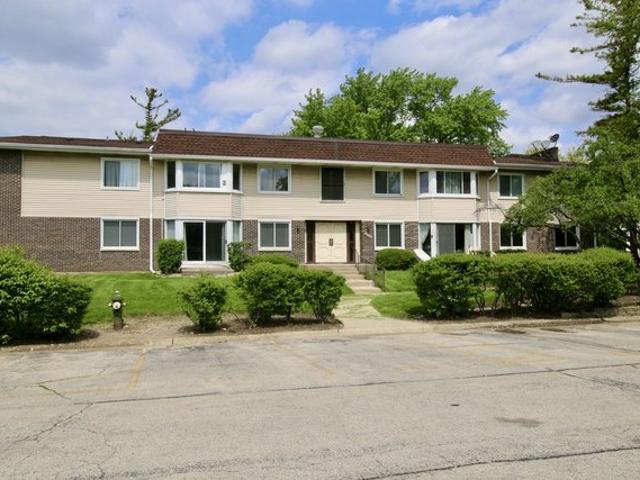 Condo for sale in Woodridge, Illinois