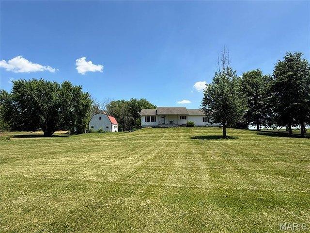 House for sale in La Plata, Missouri