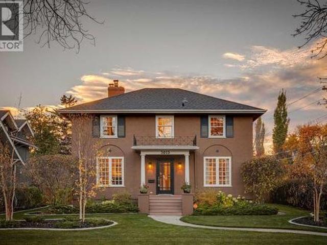 House for sale in Roxboro, Calgary