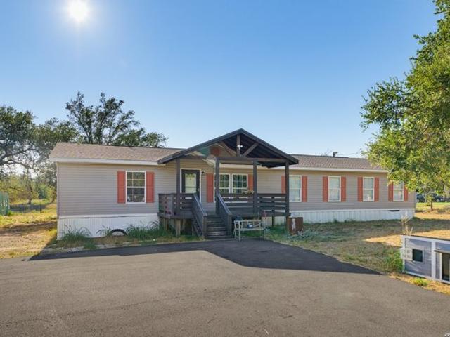 House for sale in Poteet, Texas
