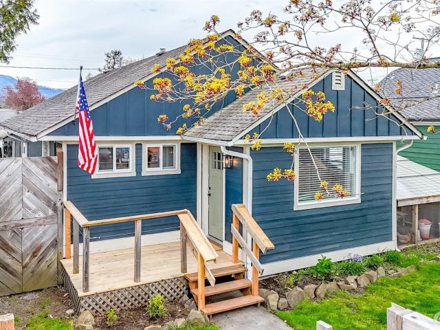 House for sale in Enumclaw, Washington