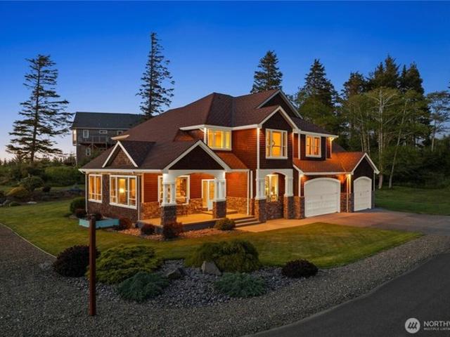 House for sale in Ilwaco, Washington